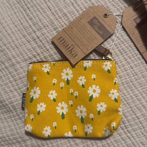 Maika Commuter Tote and mini pouch - Picture 7 of 9